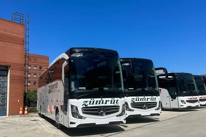 Zümrüt Turizm